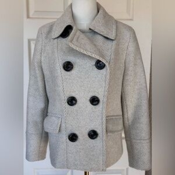 Banana Republic Jackets & Blazers - Banana Republic Women's Light Gray Pea Coat